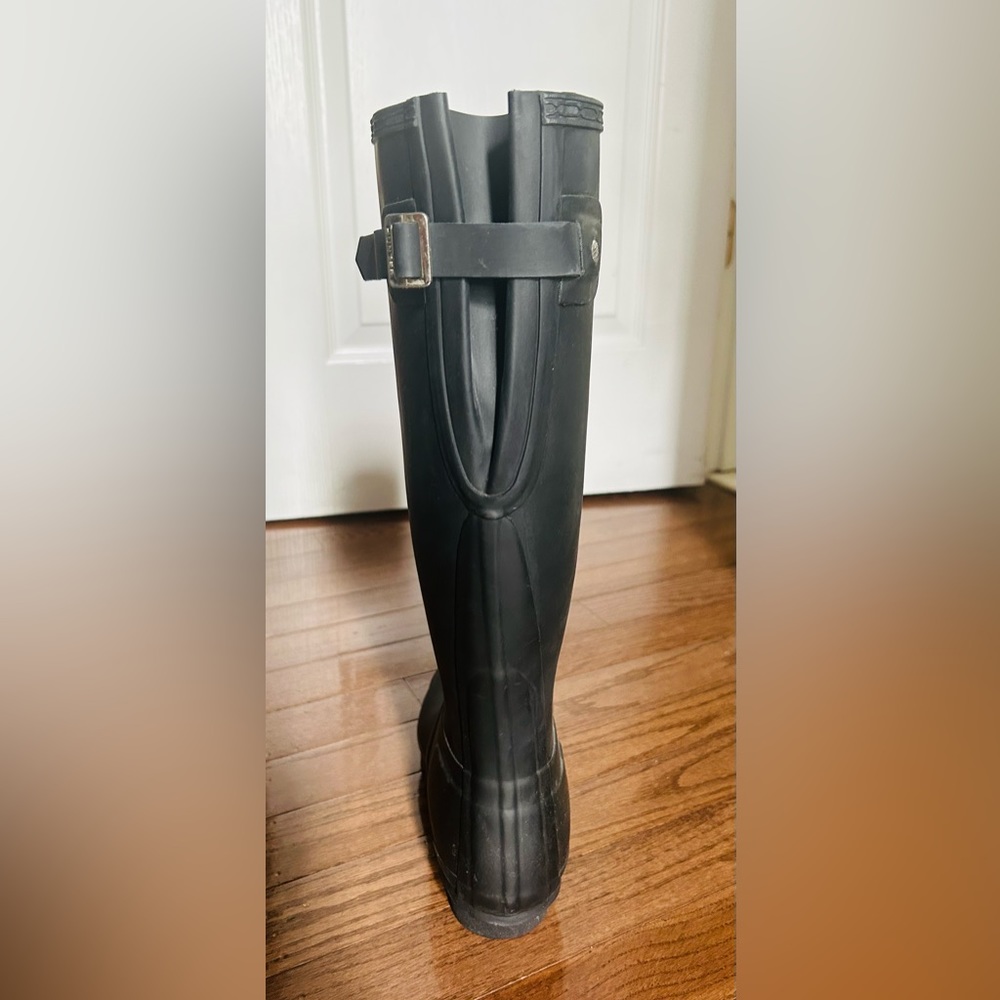 Hunter original tall black matte rain boots adj side buckle size 7 waterproof